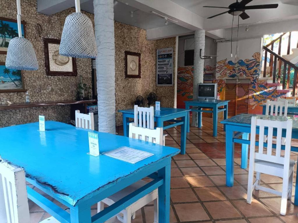 Fat Jimmy'S Hotel Boracay Balabag  Exterior photo